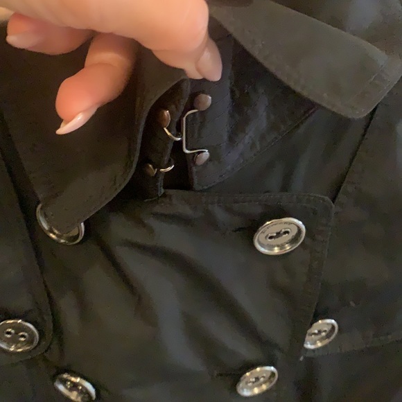 Belted Burberry trench size 4 - Picture 6 of 17
